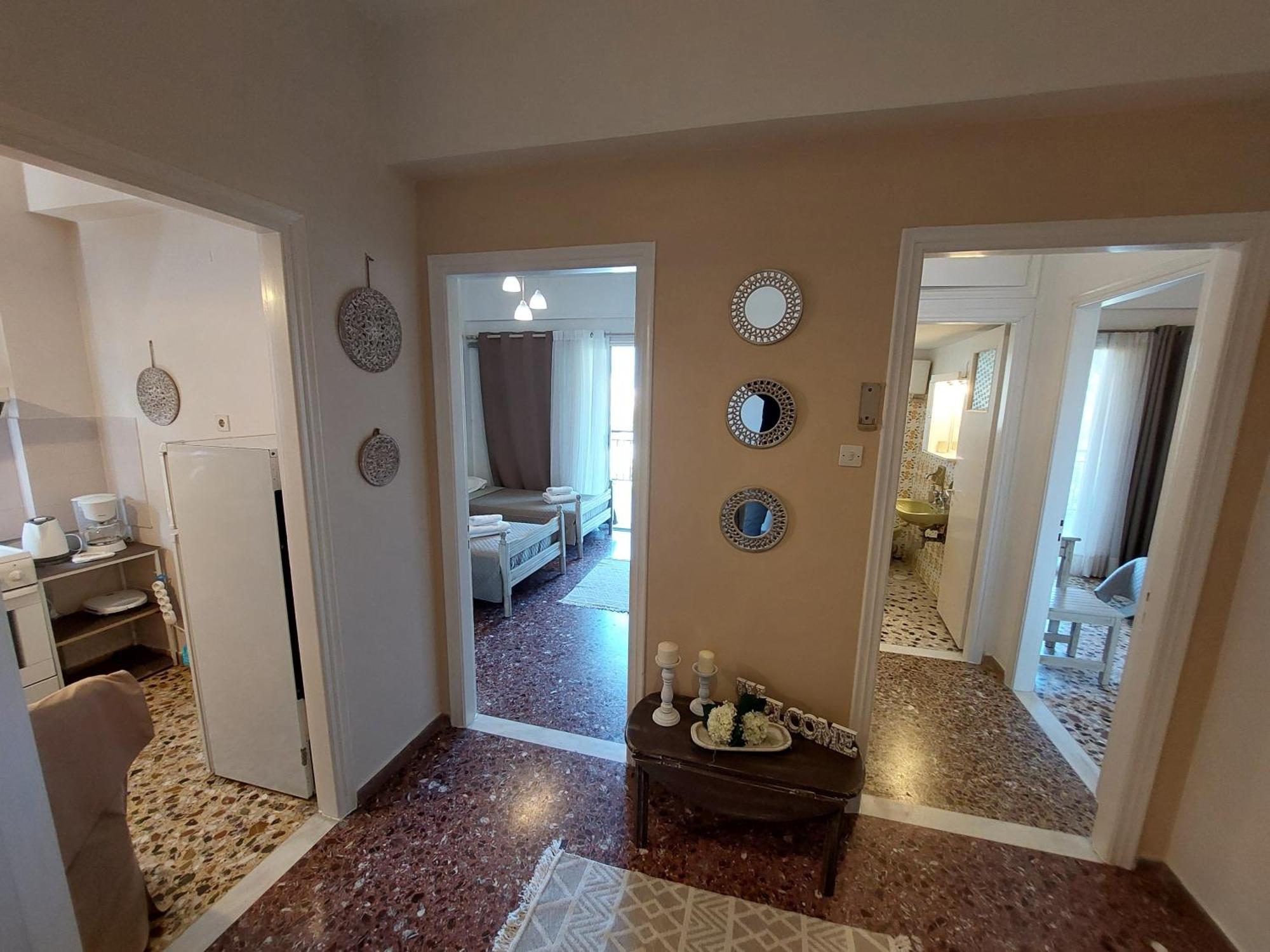 Lourantos Studios & Apartments バティ エクステリア 写真